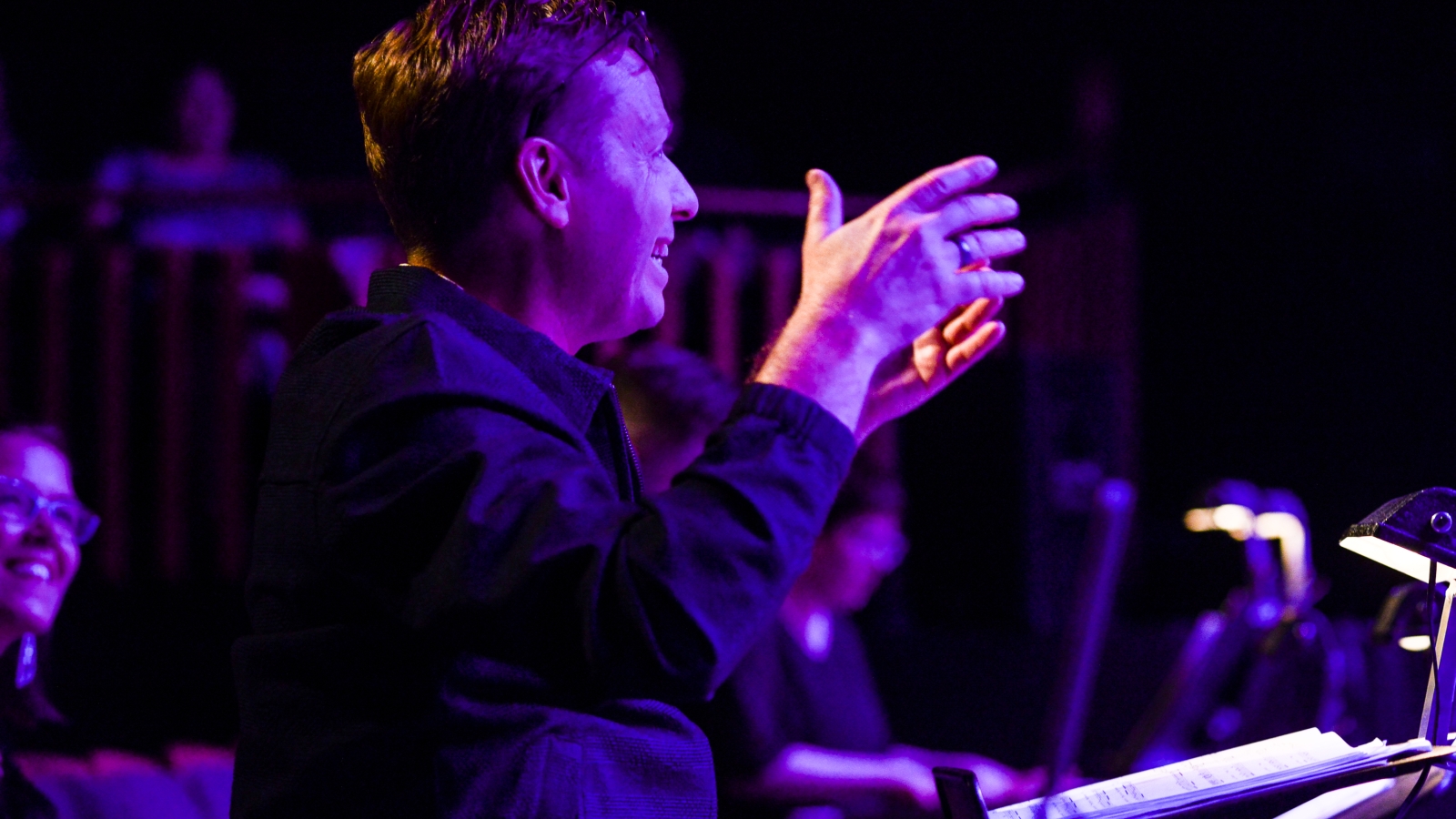 Artistic Director Torri Airhart conducts the 2023 Spring concert.